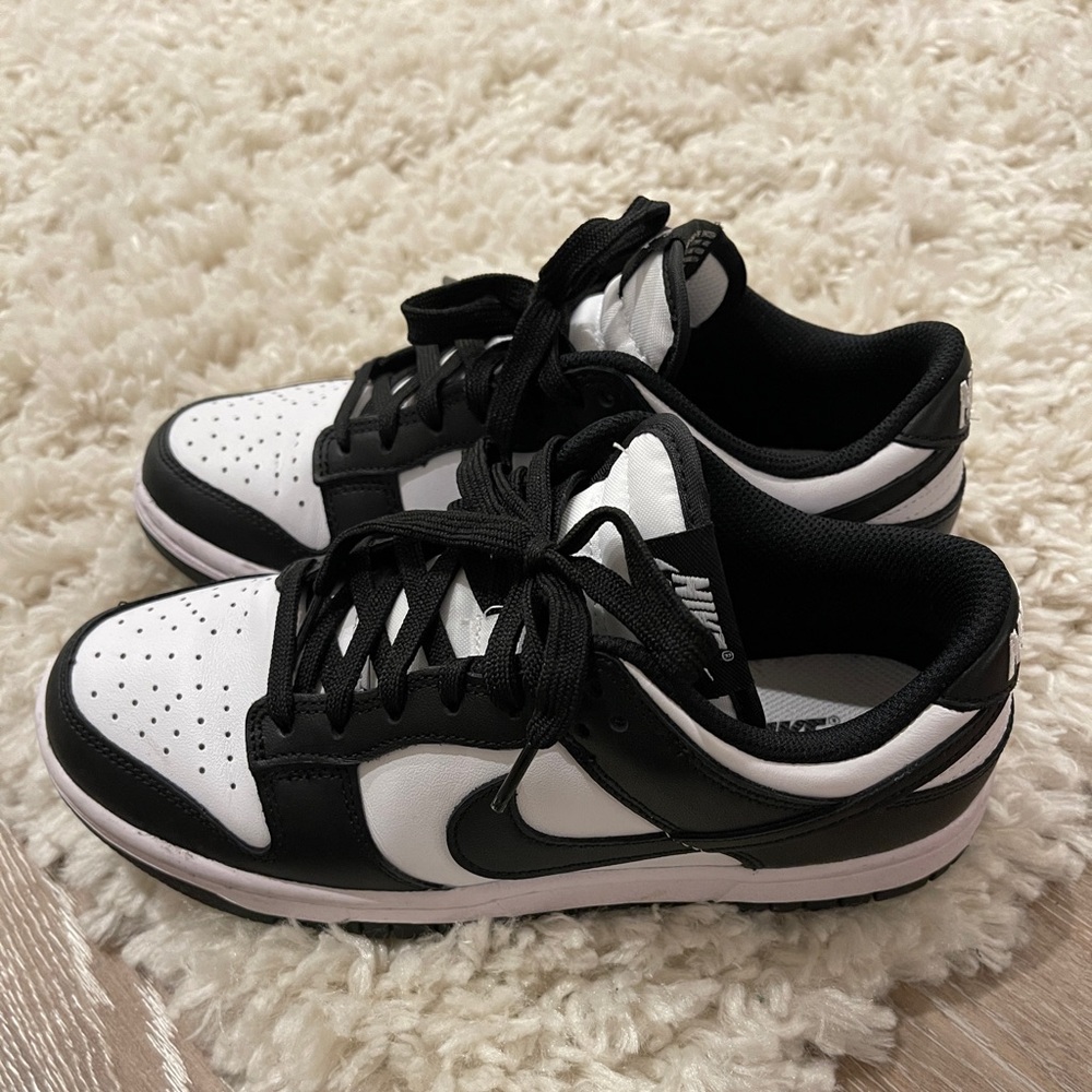NIKE DUNK LOW "Black and White Panda" Size 7